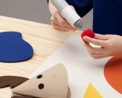 HOTO Pistolet A Colle Chaude Sans Fil Mini Kit De Pistolet A Colle Thermofusible Debout Avec 10 Batons De Colle/batterie 2000mAh/couvercle Anti-chaud Amovible Pour Les Projets De Bricolage Et Les Reparations Rapides A Domicile, Modele: Blanc 1 9 HOTO Pistolet A Colle Chaude Sans Fil Mini Kit De Pistolet A Colle Thermofusible Debout Avec 10 Batons De Colle/batterie 2000mAh/couvercle Anti-chaud Amovible Pour Les Projets De Bricolage Et Les Reparations Rapides A Domicile, Modele: Blanc 1 -Pistolet à colle Soldes 36246218 5